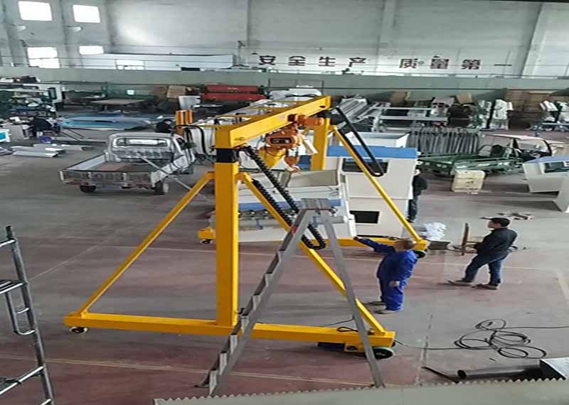 What are the differences between electric hoist and single beam crane?