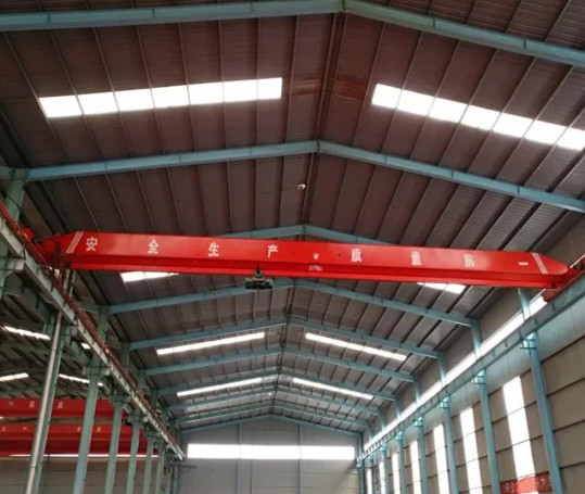 Industry Production Workshop Using Single Girder Overhead Crane