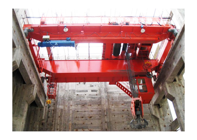 Safety protection measures for grab cranes against falling from high altitude