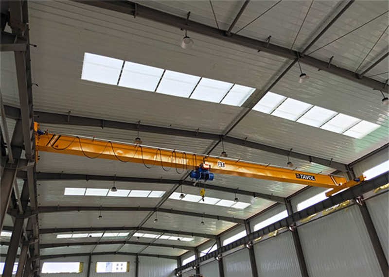 Safety matters and commissioning of overhead crane installation
