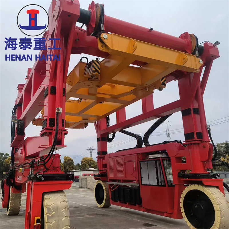 Shipping Container Straddle Carrier Crane 30 Ton 40 Ton Price