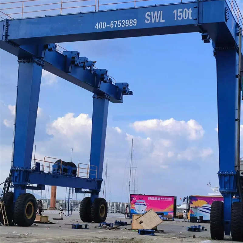 Heavy Capacity Boat Hoist System | 80ton 160ton 320ton Mobile Marine Crane