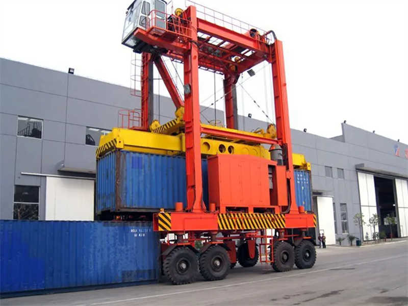 High-Lift Straddle Carrier Crane for Stacking Containers Efficiently