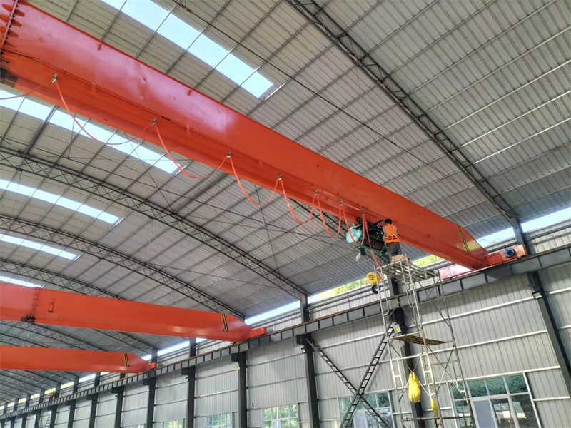 10 Ton Single Girder EOT Crane – Remote Control & High Load Capacity