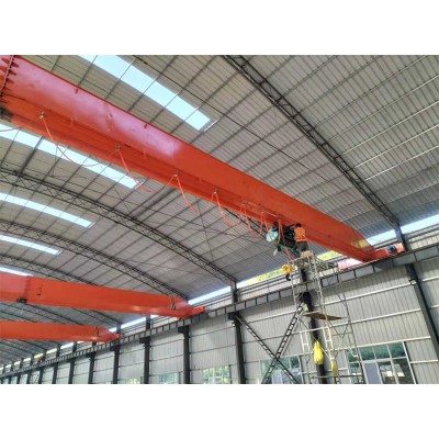 Remote-Controlled Single Girder Overhead Crane – Easy Operation & Safety