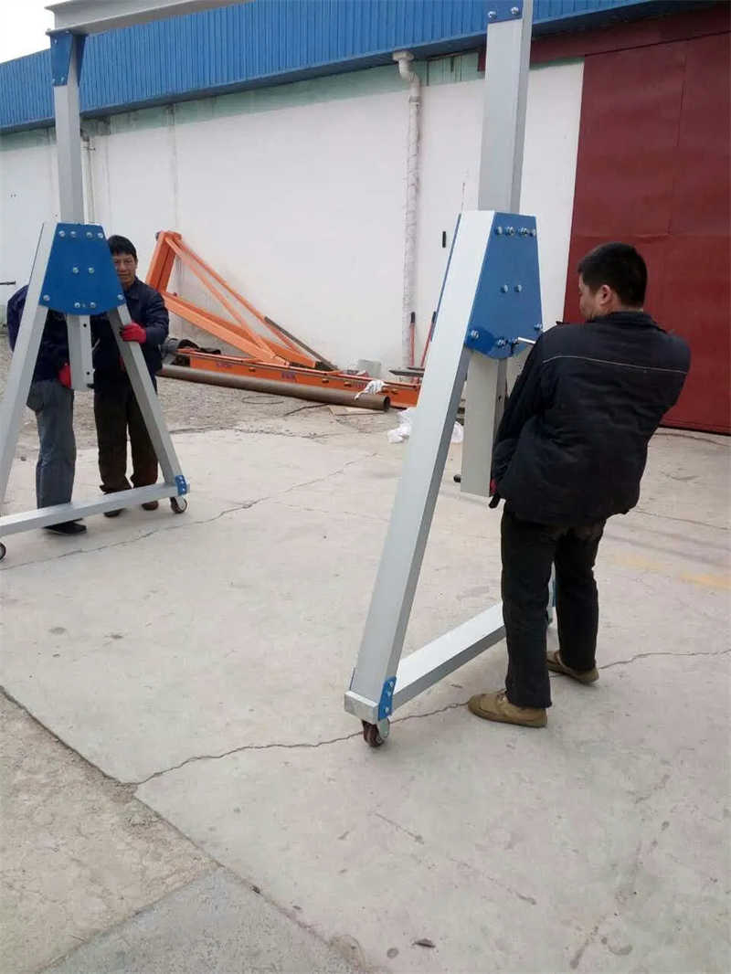 1-10 Ton Small Portal Gantry Crane Hand Push & Electric Options for Easy Lifting
