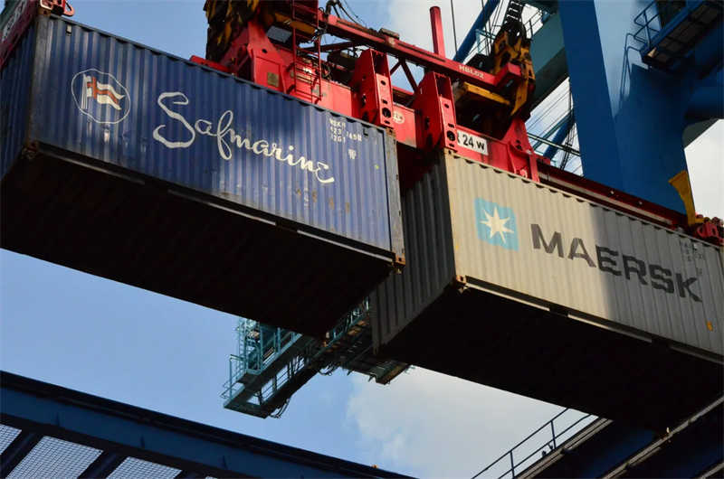 Cold-Climate Ship-to-Shore Crane – Anti-Freeze Design, Russia & Canada Market