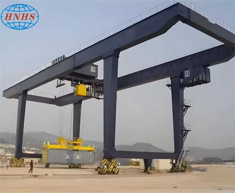 Huasui RMG type double gantry crane for Port with CE certification.