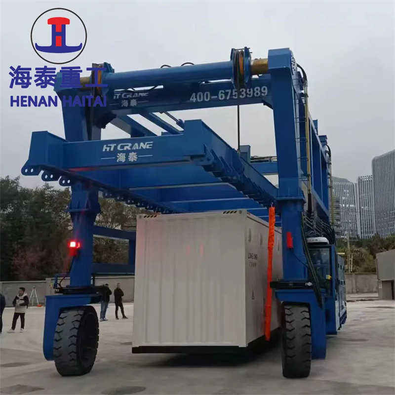 China Manufacturer Direct Price Customized 20t-45ton Container Straddle Carrier