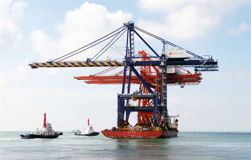 Ship-to-Shore (STS) Container Handling Crane – 50-100 Ton Lifting Capacity