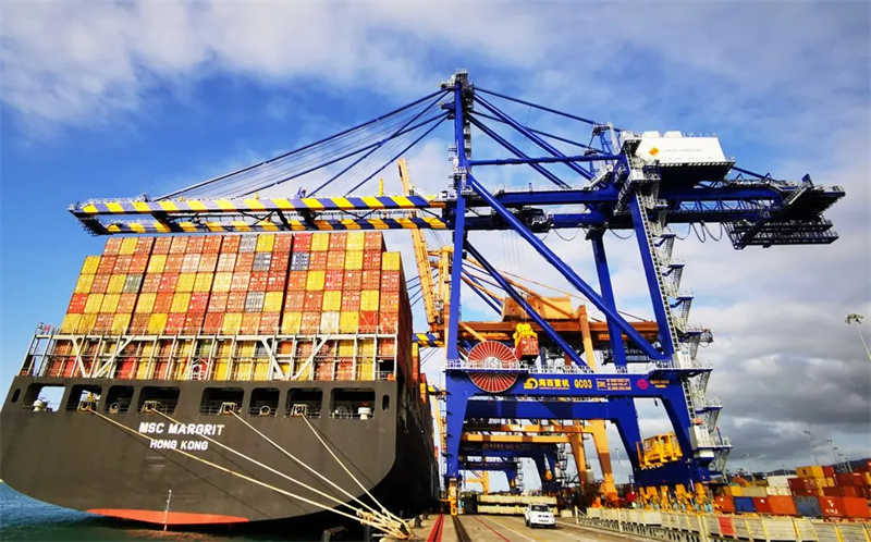 Port STS Gantry Crane – Robust Design for Fast Container Unloading/Loading