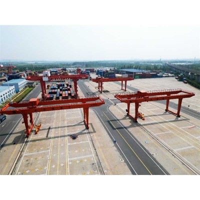 120T Rubber Tire Gantry Crane With 30M Span For Marine Terminal Operations