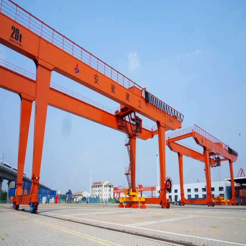 120T Rubber Tire Gantry Crane With 30M Span For Marine Terminal Operations