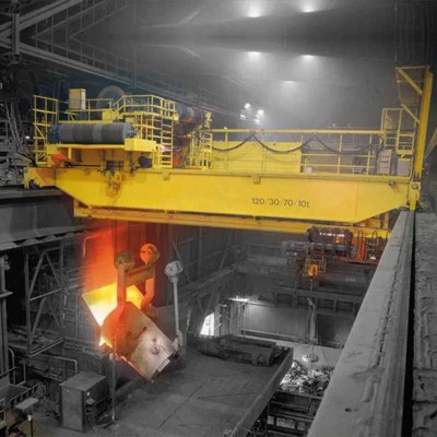 Heavy Duty Foundry Crane for Molten Metal Handling - Heat Resistant Design