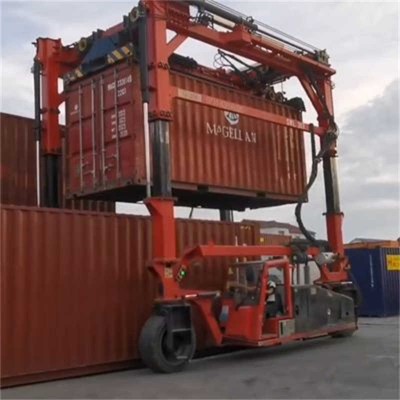 SPEO Port Straddle Carrier - High Productivity (12+ Containers/Hour)
