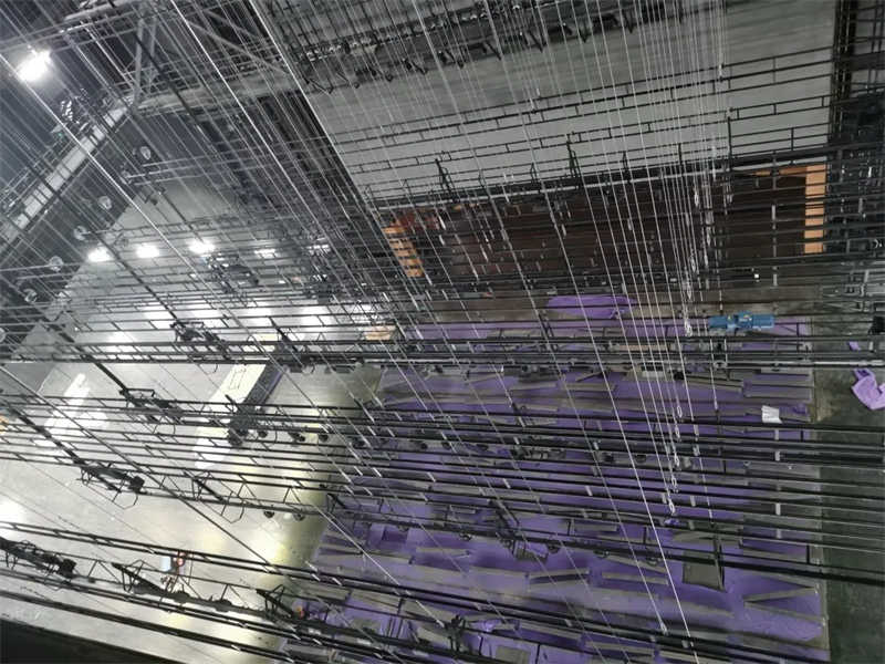 Powerful Electric Hoist for Heavy Loads and Construction Tasks