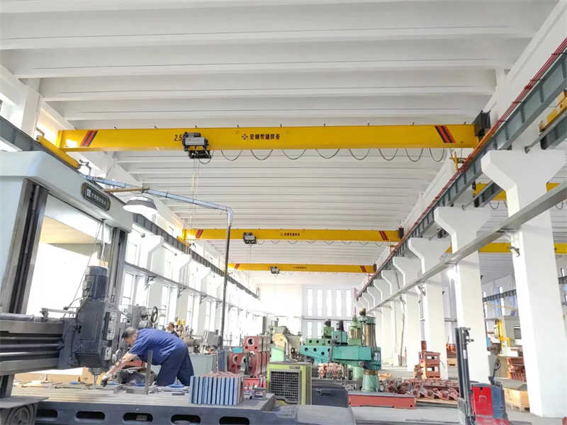Gantry-Style LH Bridge Crane – Versatile for Outdoor & Indoor Use