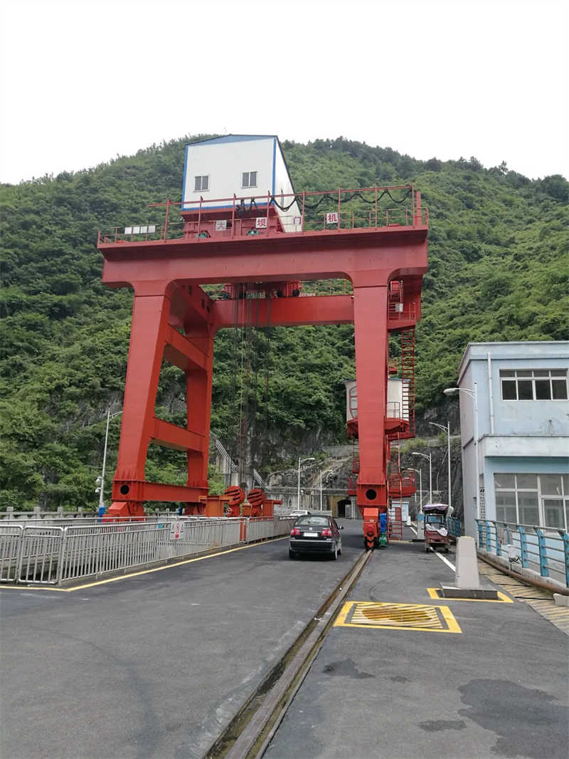 100-300Ton Shipbuilding Gantry Crane - Double Girder Heavy Lift Design