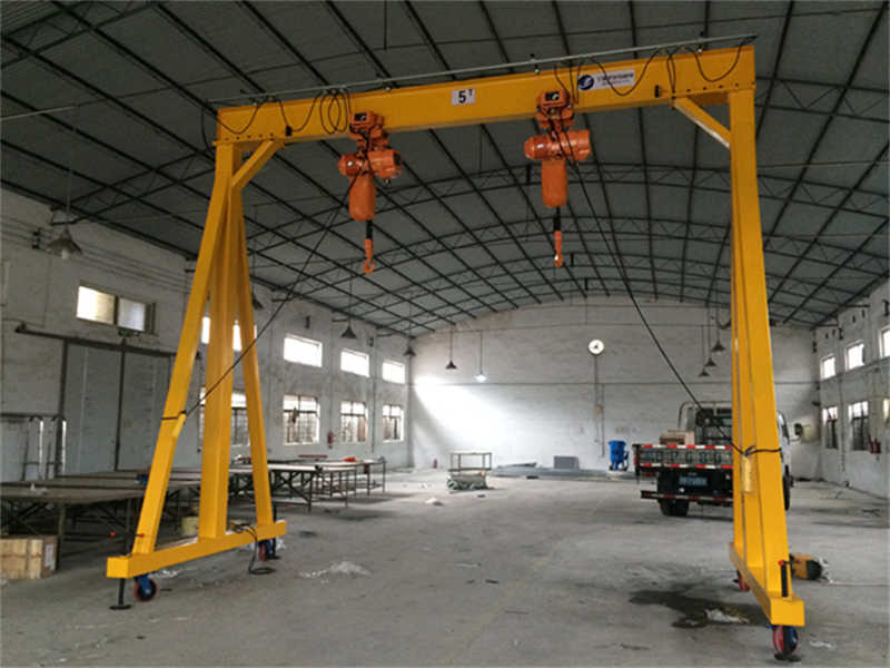 FT2 Hand Winch Height Adjustable Gantry Crane