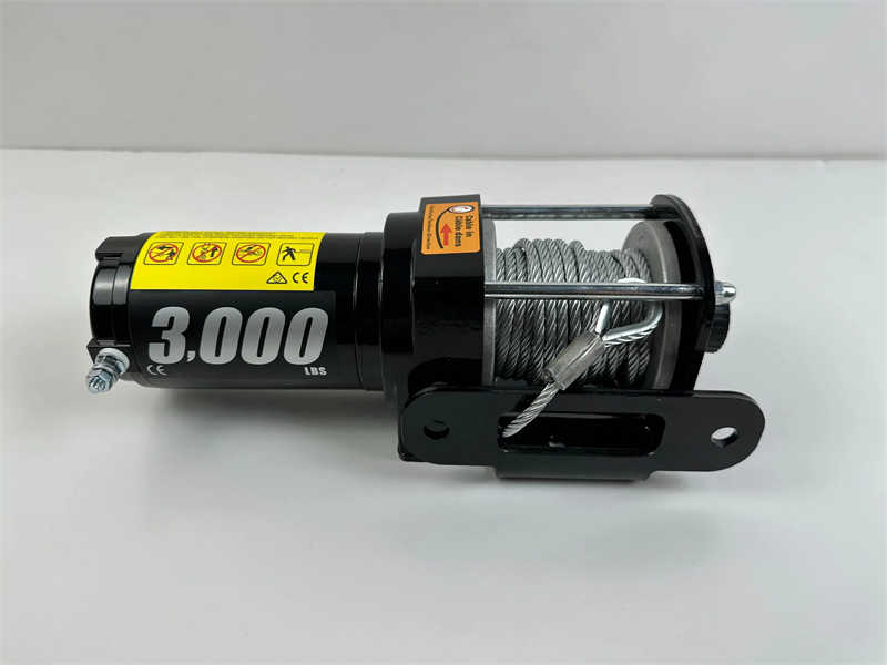 Strong Pulling Design Utility Winch with 2500 Lb Multi-Purpose Recovery