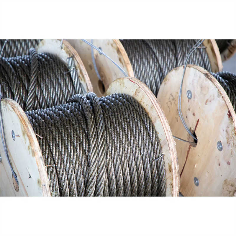 Non Rotating Ungalvanized Steel Wire Rope 35X7 for Crane with Yellow Grease