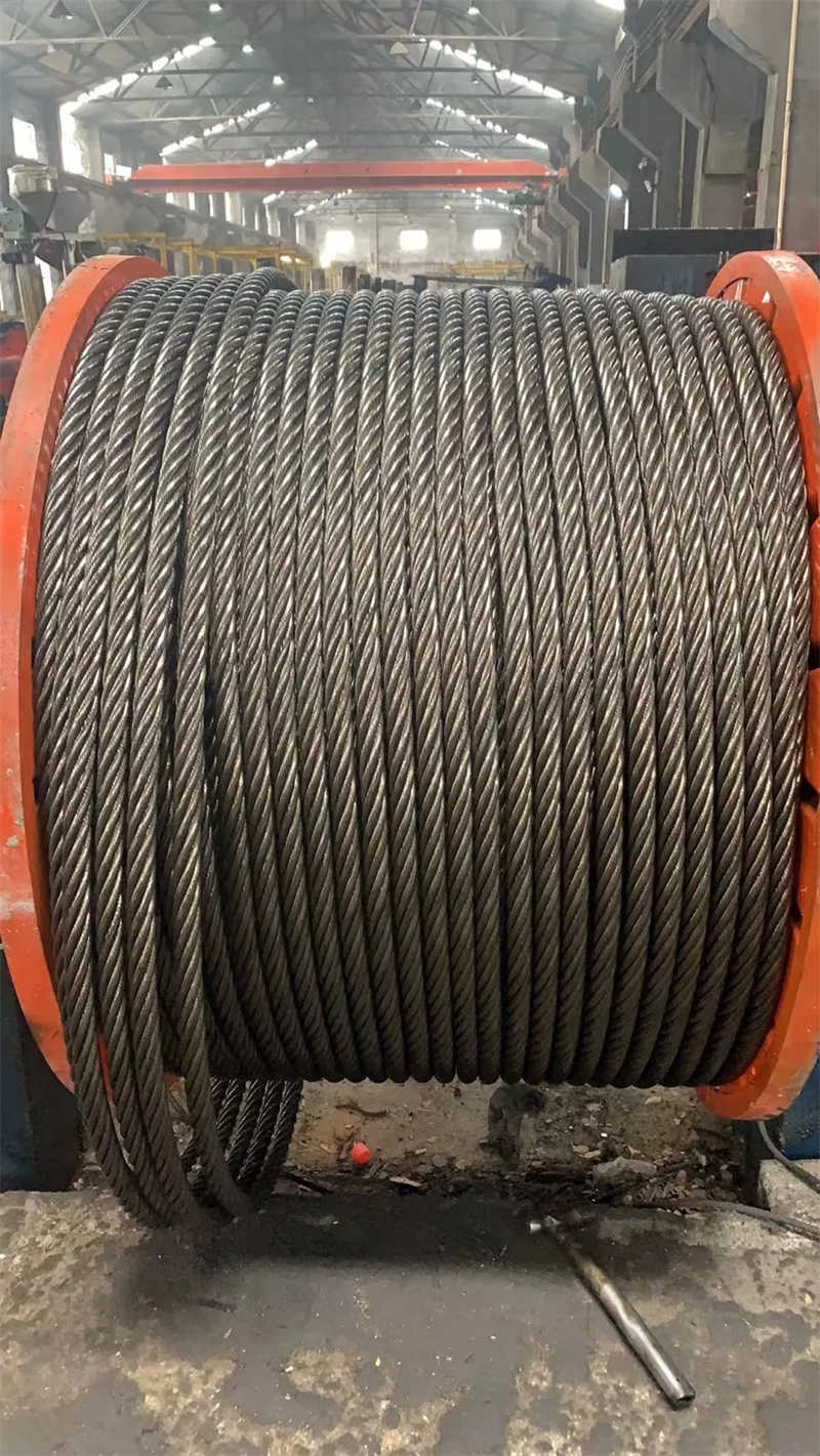 8X31sw+FC/Iwrc Ungalvanized Yellow Grease Steel Wire Rope for Crane