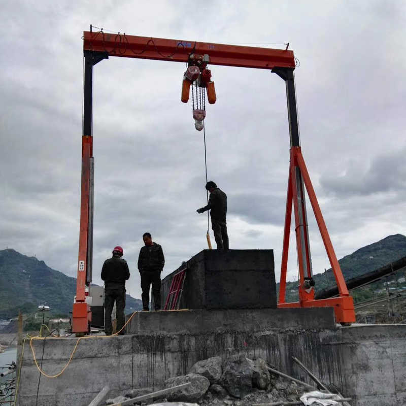 1 Tons Customized Electric Telescopic Hand Push Gantry Crane Manufacturer