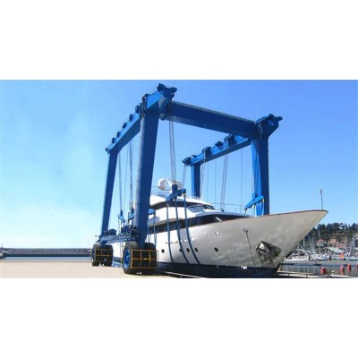 Versatile 8-Ton Mobile Boat Lift Crane | 7m Reach for Flexible Positioning