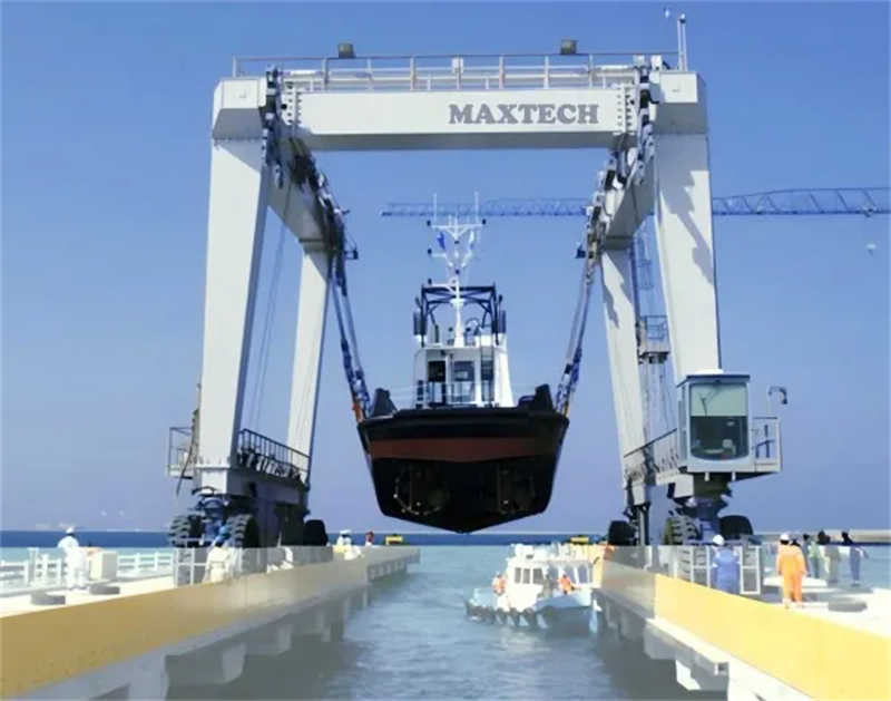 Rubber-Tired Gantry (RTG) Boat Lift Crane | 10-Ton Capacity | 9m Span