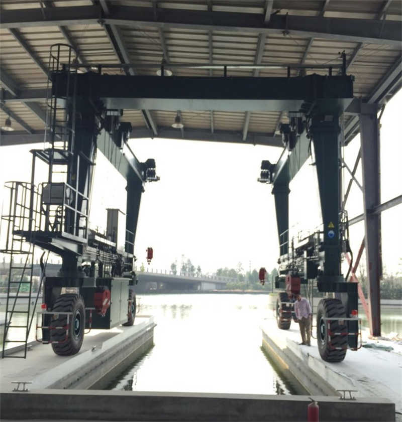 Reliable Electric Marine Hoist for Efficient Vessel Maintenance and Repair