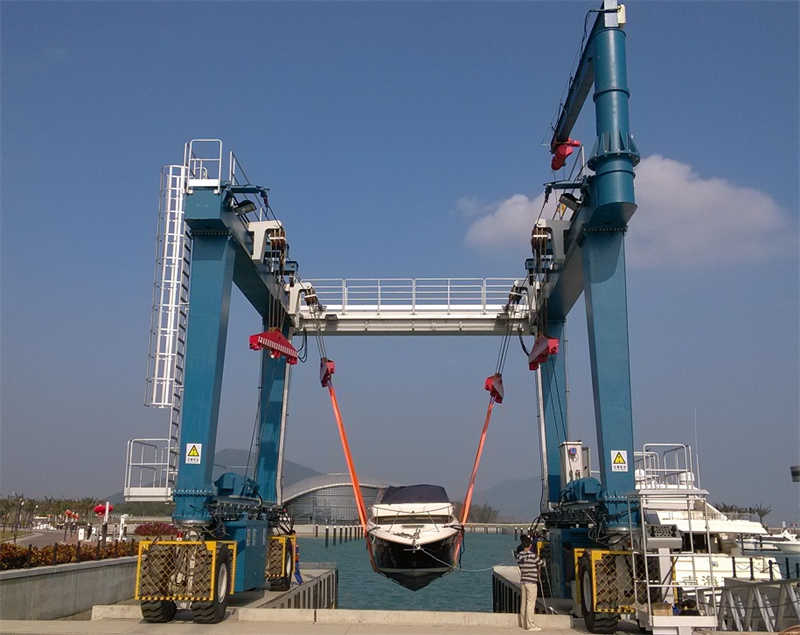 Safe and Certified Marine Hoists for Shipbuilding and Port Facilities