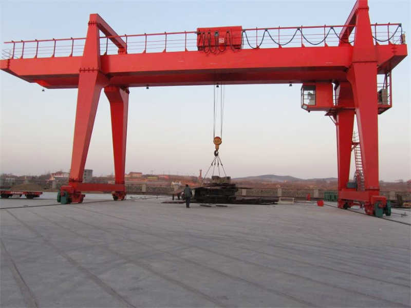 8-Wheel RTG Crane for Heavy-Duty Container Lifting and Transport