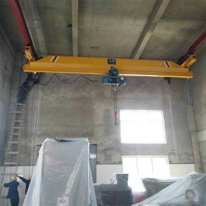 Single-Beam Suspension Crane for Indoor/Outdoor Freight Applications