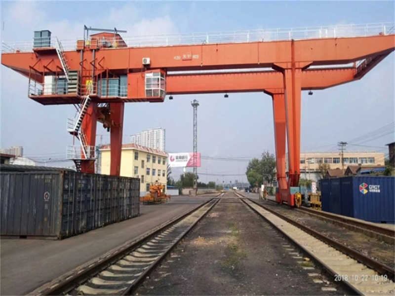 Container Stacking RMG Crane 30T-50T, GPS Positioning for Precise Handling