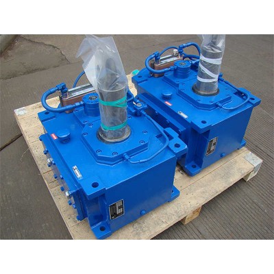 Dcyf Three-Step Hard Tooth Surface Cylindrical Gearbox with Auxiliary Drive