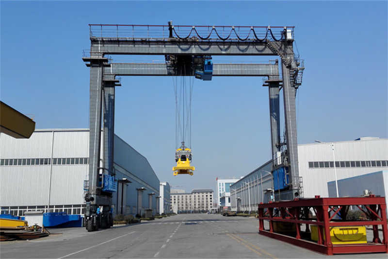 40 Ton Rubber Tyred Gantry Crane for Port Container Handling 35m Span