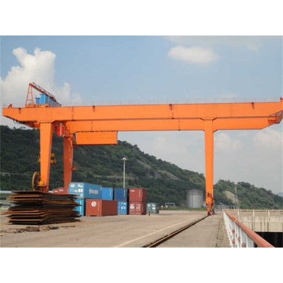 Port Yard Rubber Tyred Gantry Crane 30-60 Ton 16-35m Span Range