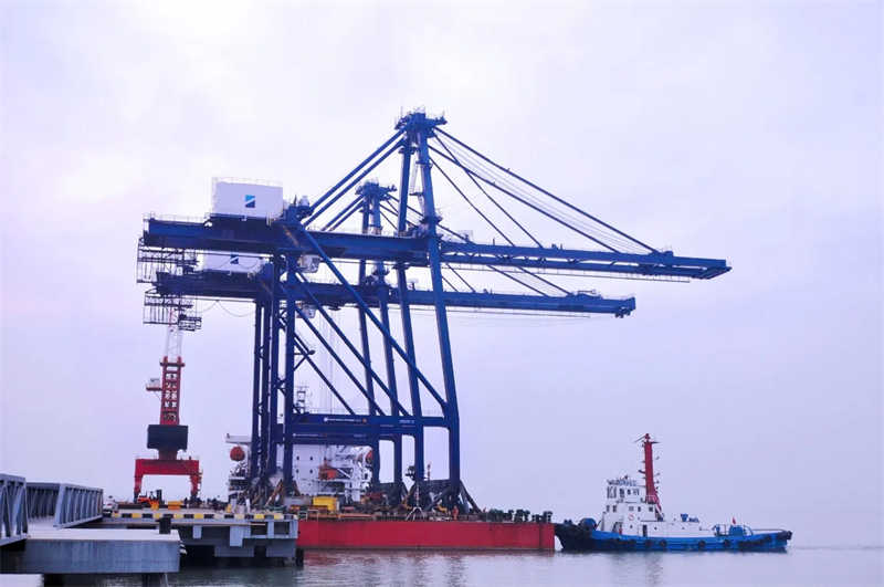 Robust STS Container Cranes for 50 to 80 Ton Loads and Continuous Port