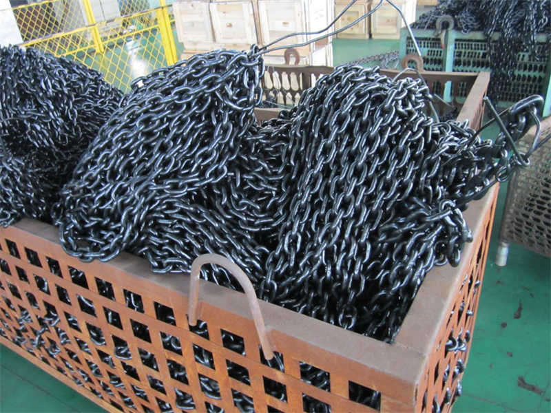 Black Phosphate Finished G80 Load Chain for Extreme Durability