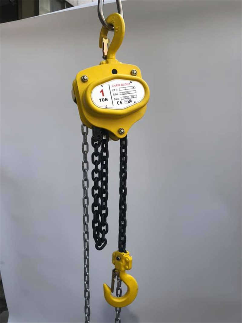 Compact & Lightweight Manual Chain Block | Easy to Transport and Operate On-Site