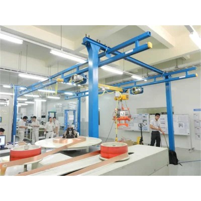 Industrial-Grade Overhead Crane for Efficient Workshop Material Handling