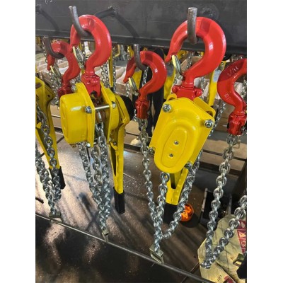 Compact & Portable Lever Hoist for Tight Space Lifting and Pulling