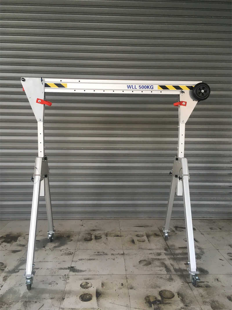 Quick-Assembly Portable Gantry Crane with 2000kg/4400 lbs Load Capacity