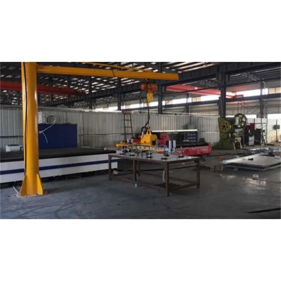 One Vacuum Lifter for All Sizes: Telescopic Solution for Sheet Metal