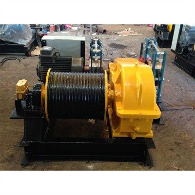 Portable Electric Slow-Speed Winch with Automatic Braking System