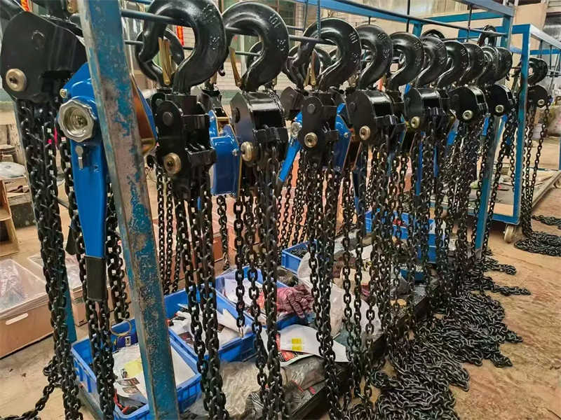 Robust VT Type Manual Lever Hoist for Demanding Industrial Applications