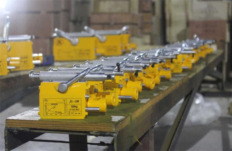 Heavy-Duty Electromagnetic Lifting System for Cranes and Excavators