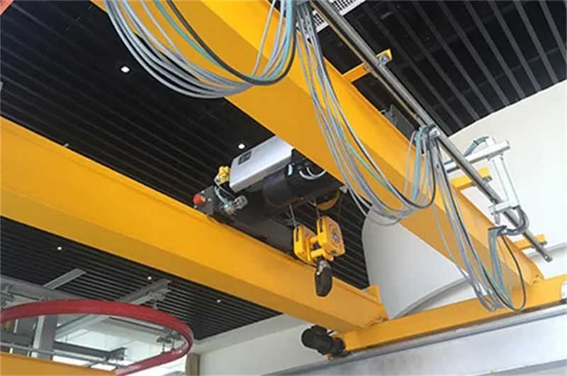 Hand-Operated Double Girder Overhead Crane with Maintenance Walkways