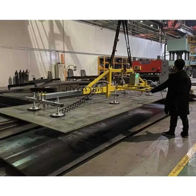 360° Rotating Glass Suction Cup Lifter for Precise Material Positioning