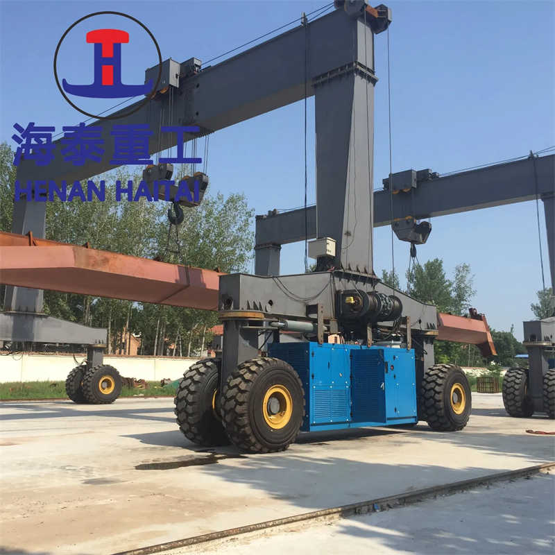 42t Rubber Tyred Crane Delivered to Vietnamese New Port Project